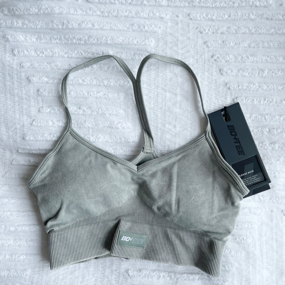 Bo+Tee Seamless Acid Wash Sports Bra in Sage